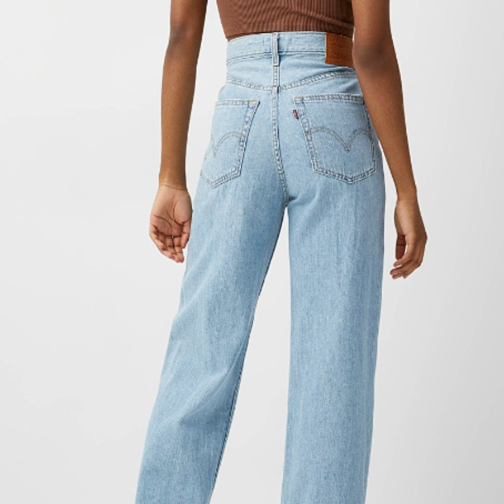 Levi's High Loose Wide Leg Jeans in Light Wash Size 25